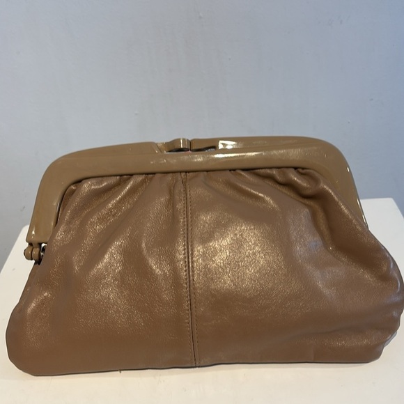 Vintage taupe leather and lucite clutch purse - Picture 4 of 12